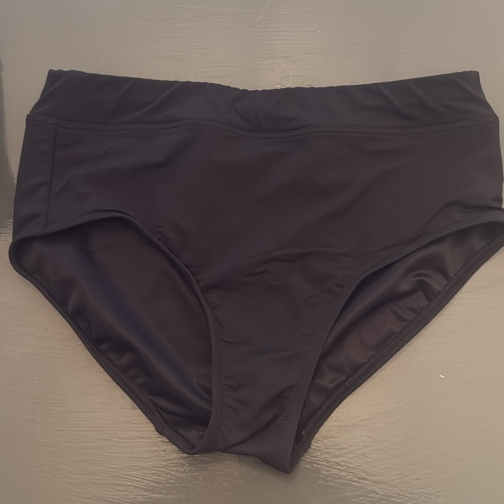 Lands End racer back tankini - Picture 6 of 8